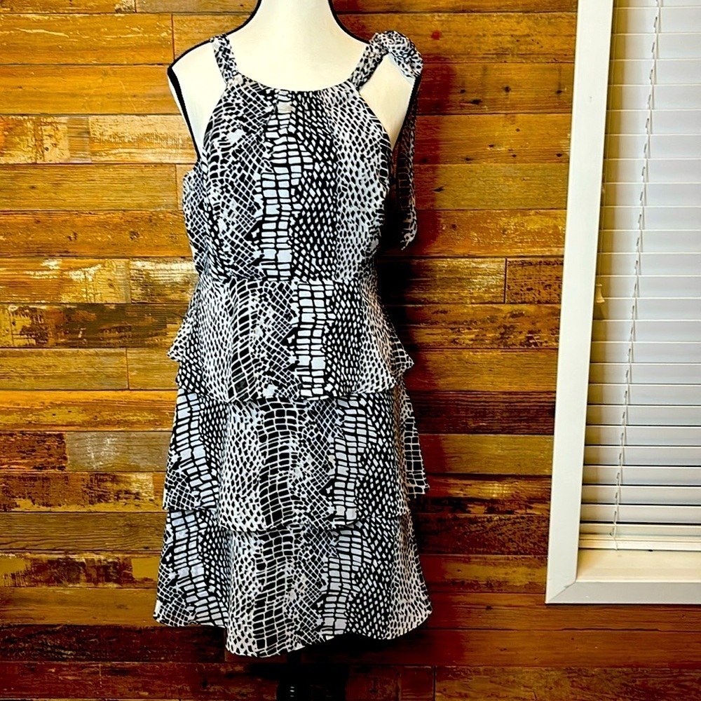 BCBG super cute print dress sleeveless - Picture 1 of 7